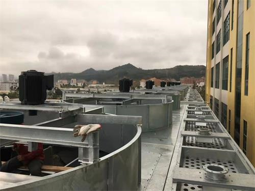 如何更換閉式冷卻塔的填料？(福建密閉式冷卻塔更換填料)